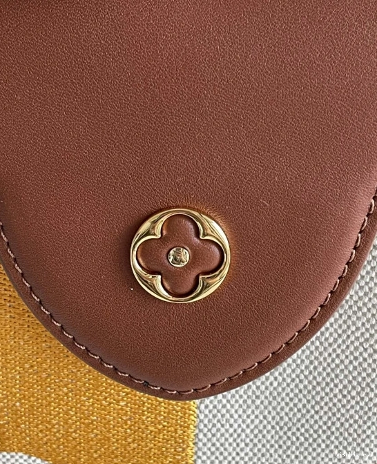 WIS BB CAPUCINES LOUIS VUITTON 0817